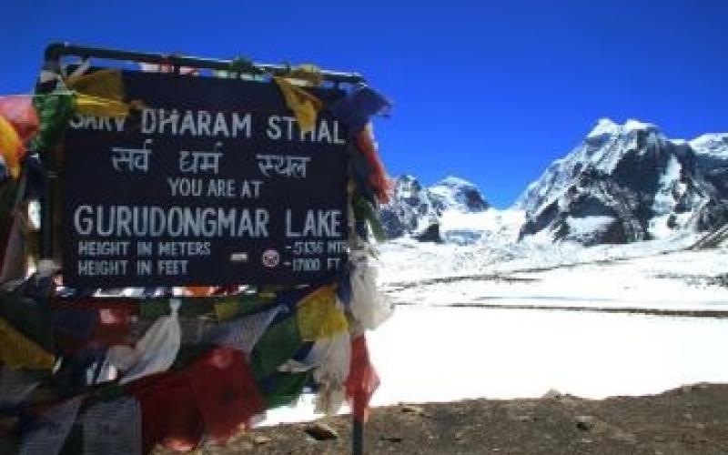 Guru Dongmaar Lake