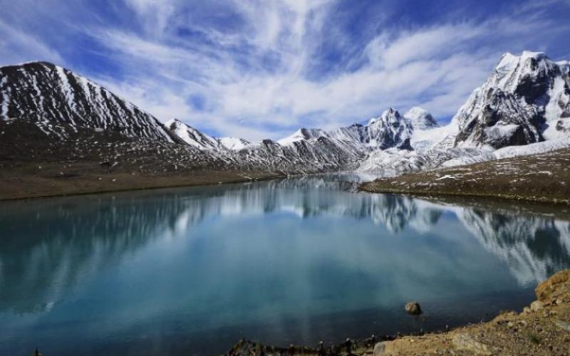 Guru Dongmaar Lake