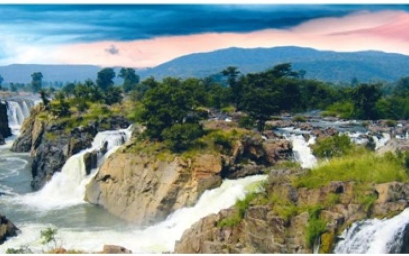 HOGENAKKAL WATER FALLS