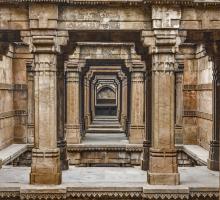 Adalaj Ni Vaav